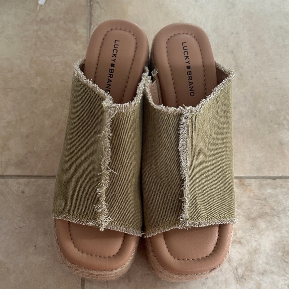Lucky Brand Women's Olive Green Mules - Picture 1 of 3